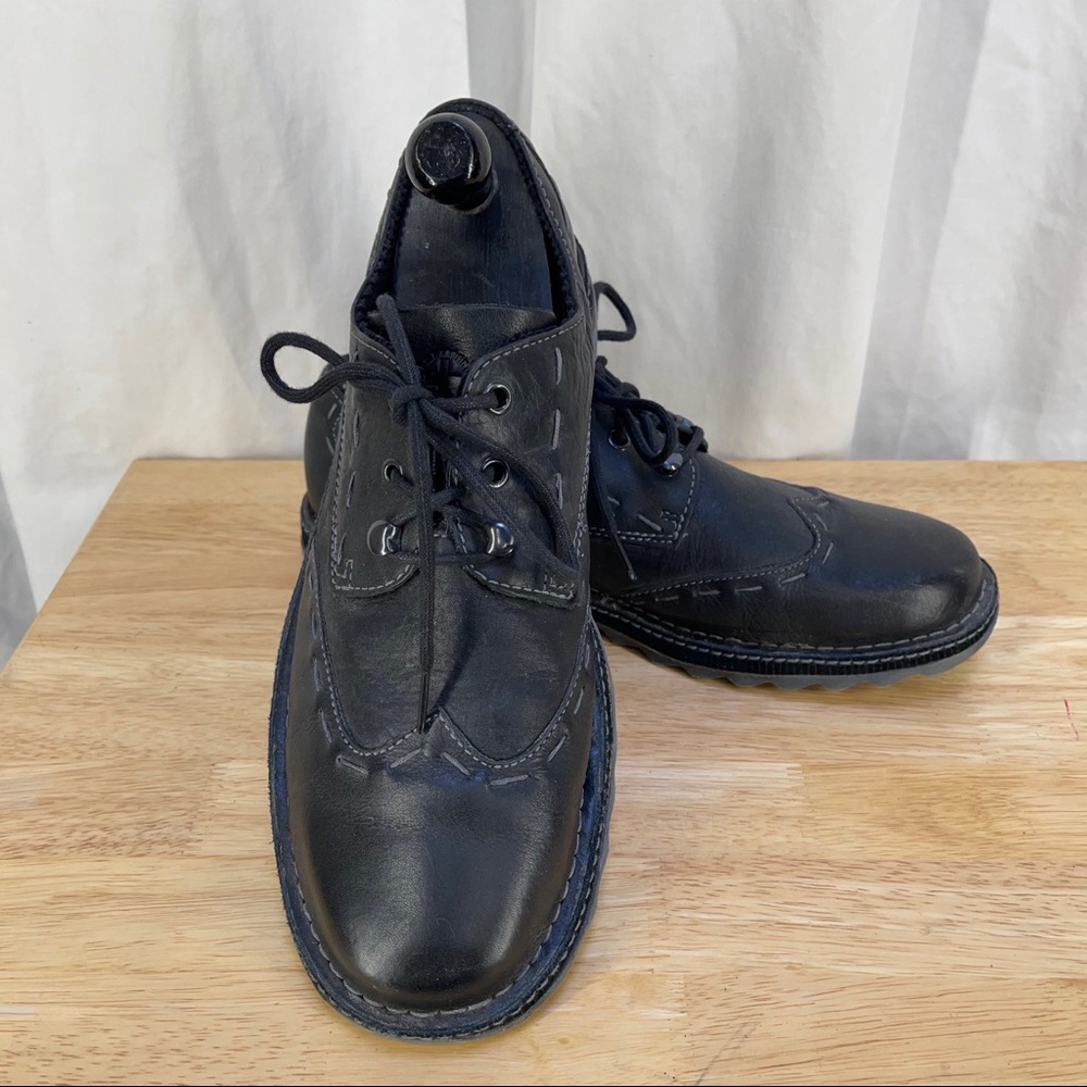Dr. Martens top stitched Oxford shoes lightweight